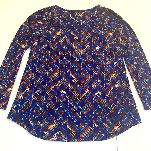 ❤️ 🆕 LuLaRoe Lynnae Shirt Hi-Lo Long Sleeves Tunic Top Colorful Scoop Neck - Picture 3 of 4